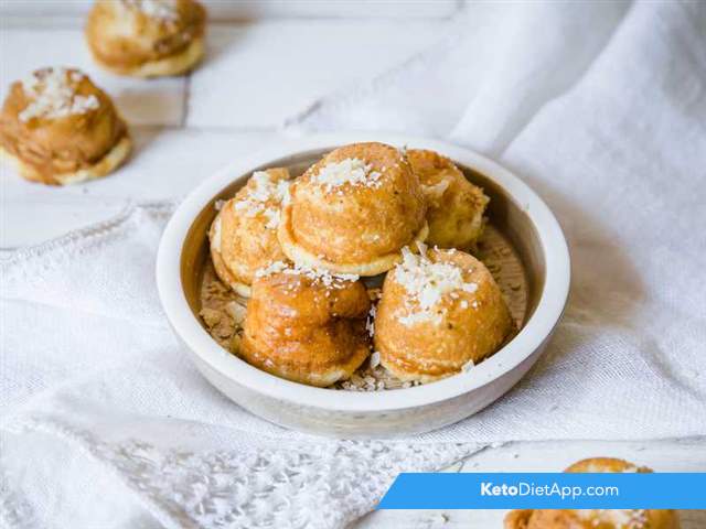 Parmesan mini cakes