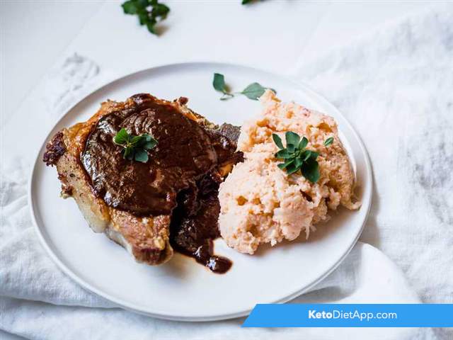 Pork chops with BBQ glaze