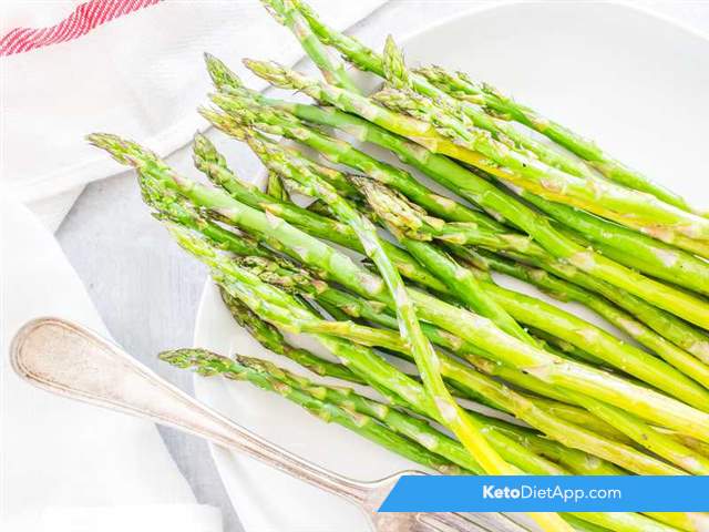 Crispy marinated asparagus