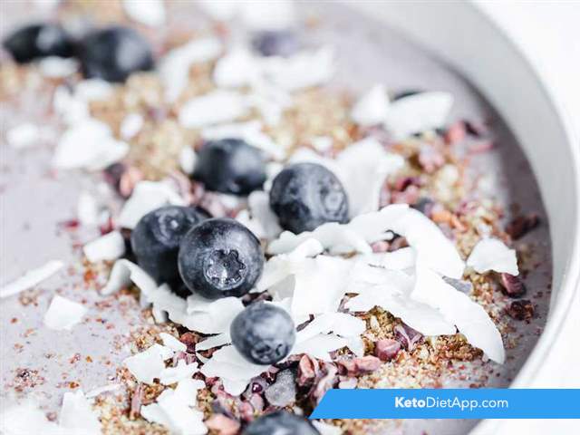 Blueberry smoothie bowl